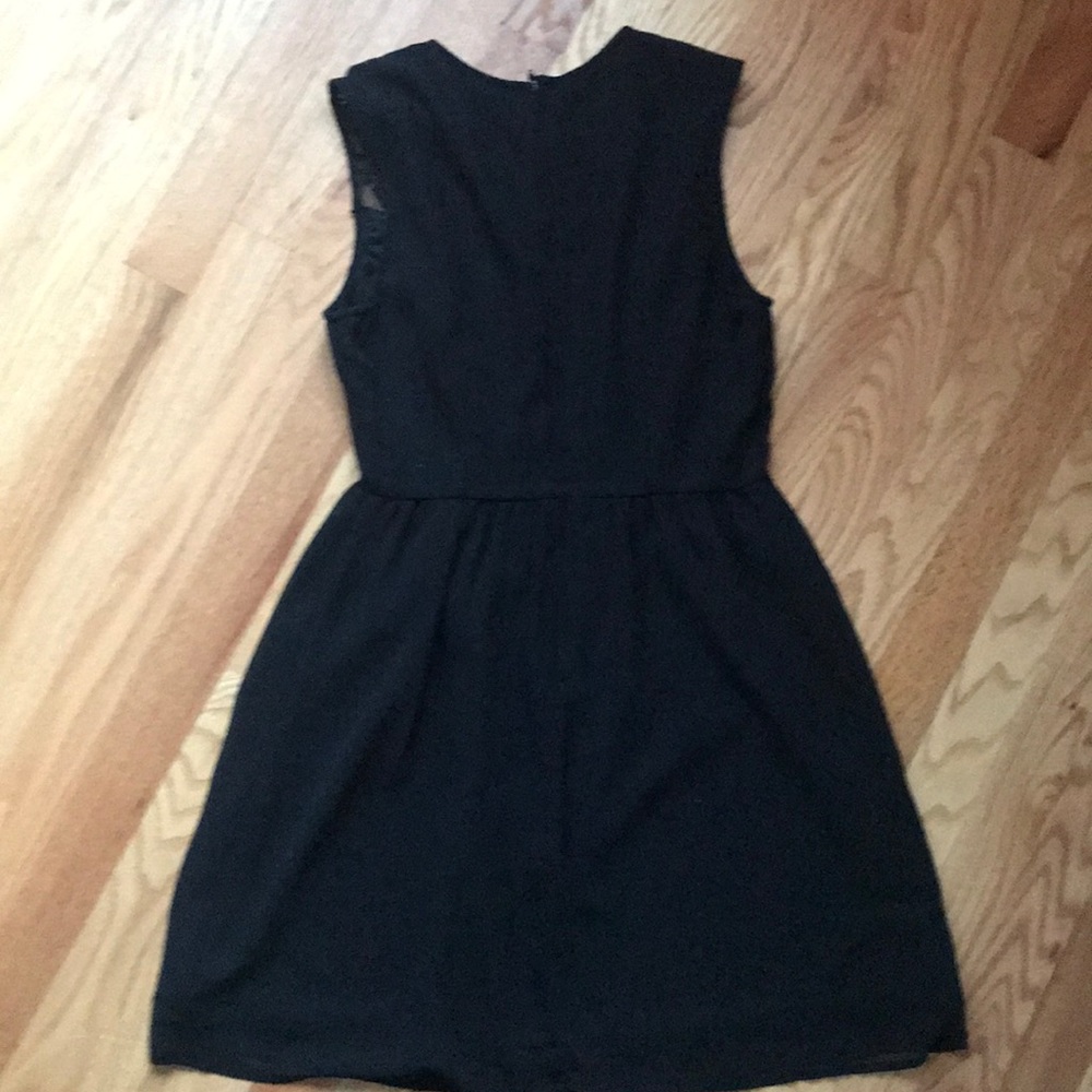 H&M DIVIDED DRESS BLACK SLEEVELESS LACE SIZE 6 - Picture 4 of 4